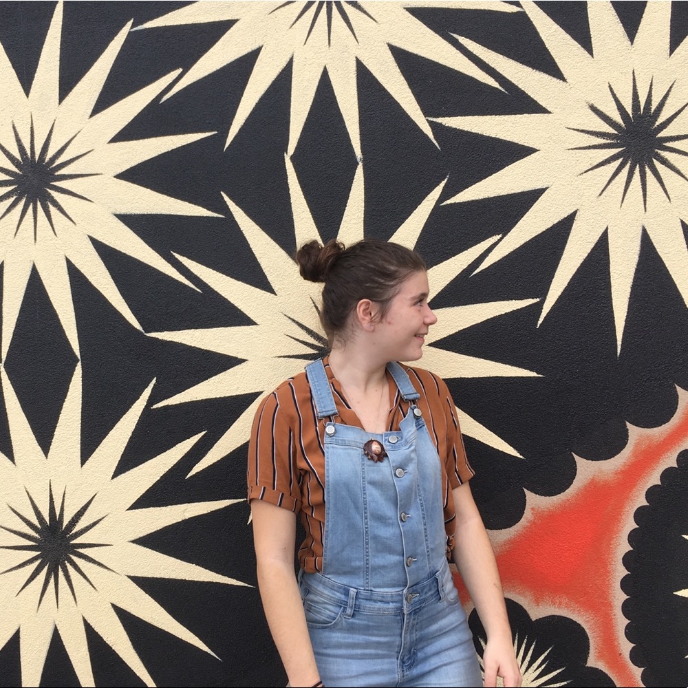 Meet your Posher, Alyssa
